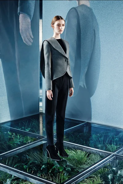 Look 18